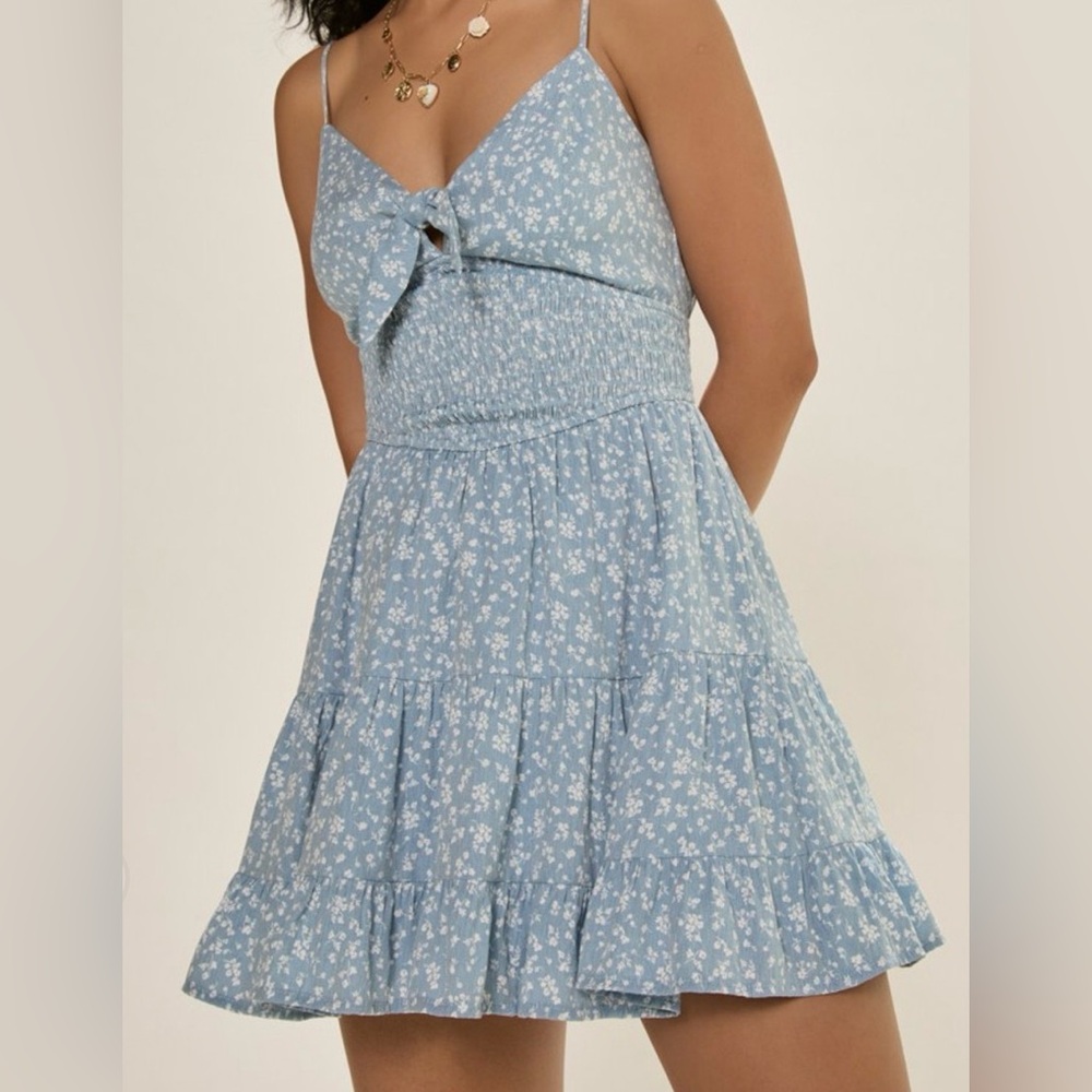 Francesca's Collections Blue Floral
Mini Dress